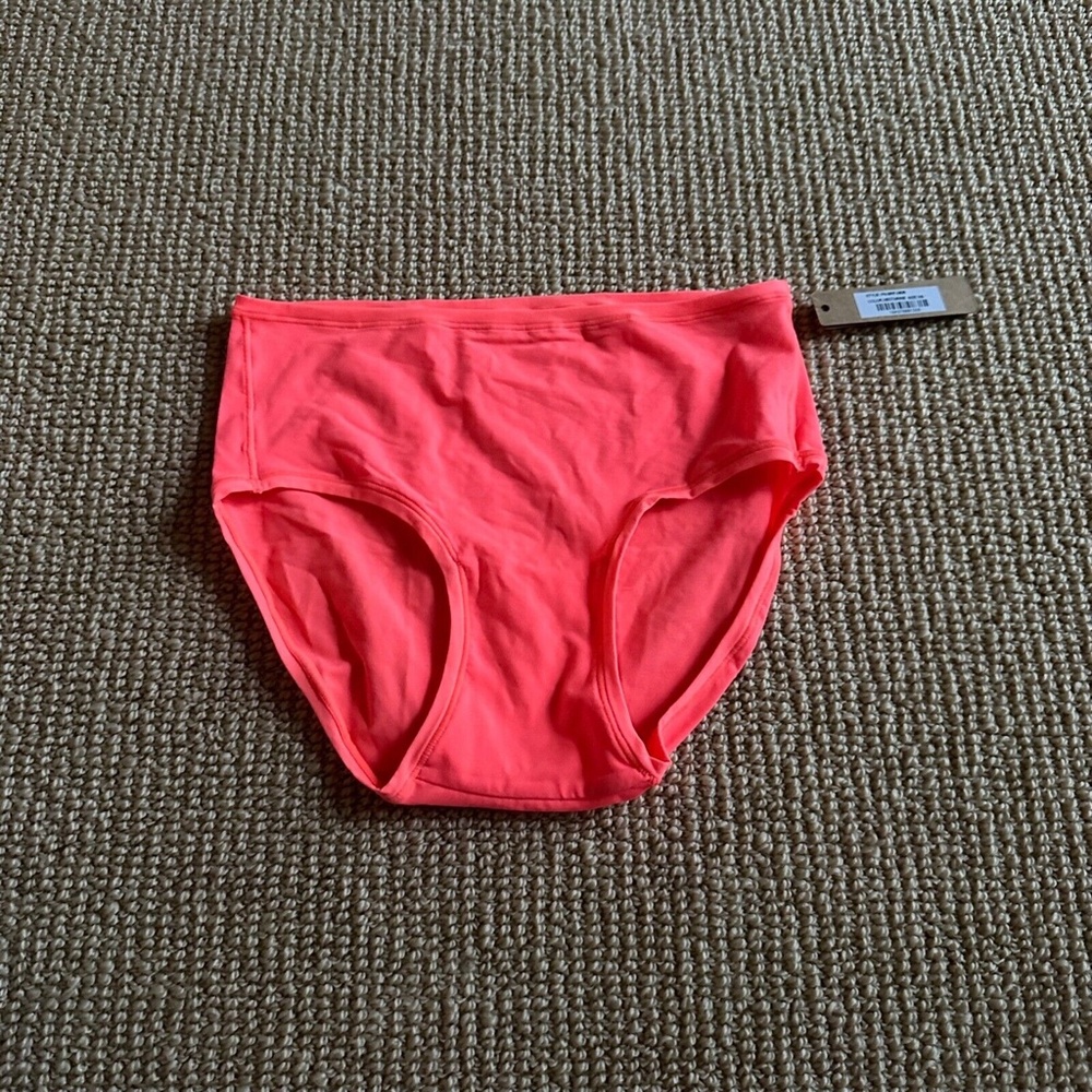 Skims Nectarine Fits Everybody Briefs, Size XS NWT